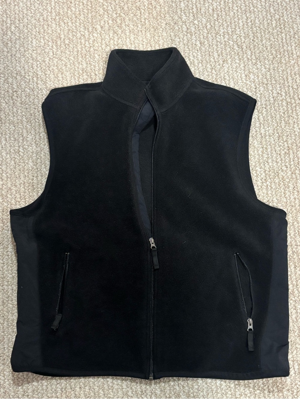 GAP Men's Black Zip-Up Fleece Vest